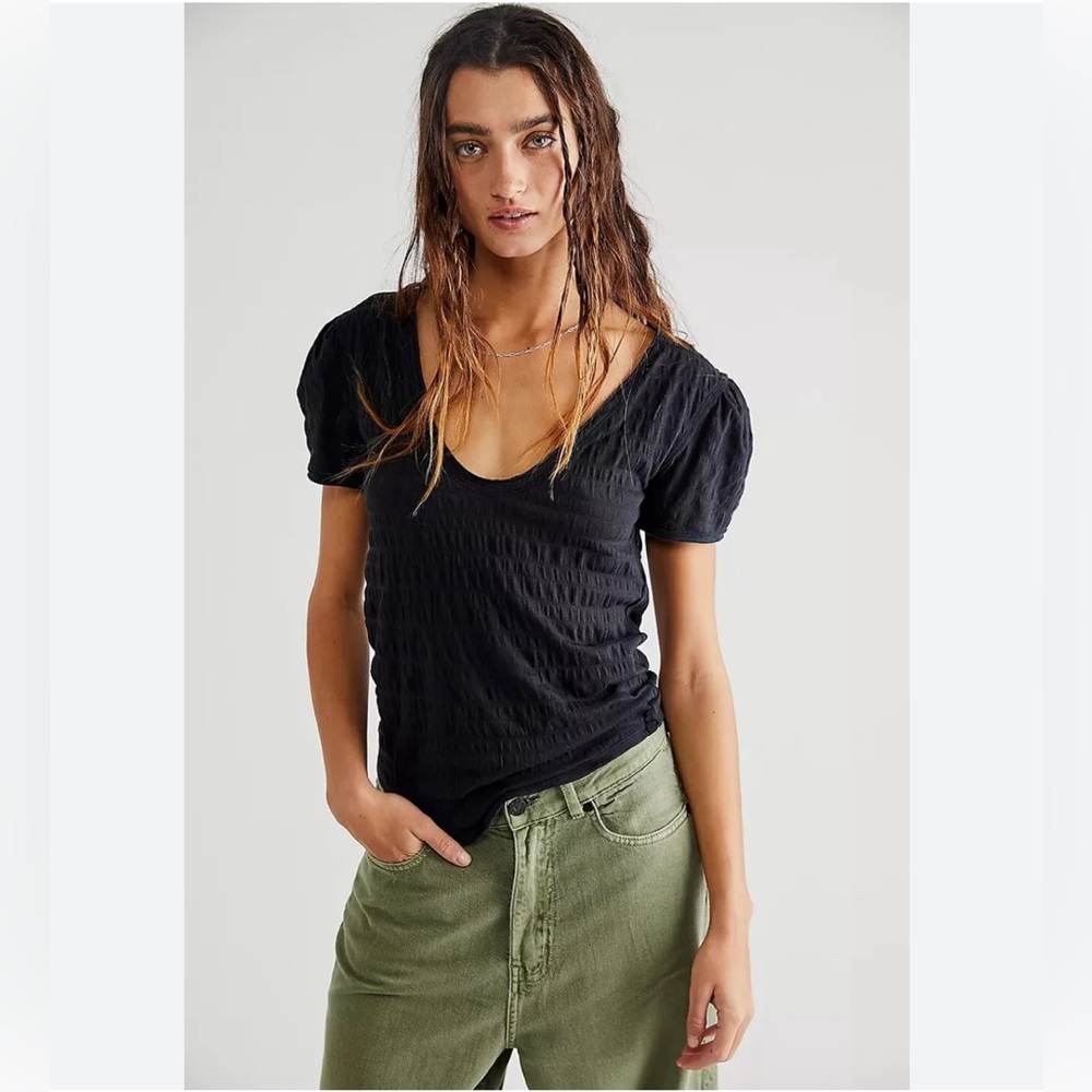 FREE PEOPLE WE THE FREE SUGAR CUBE BLACK TEE TOP SIZE XS